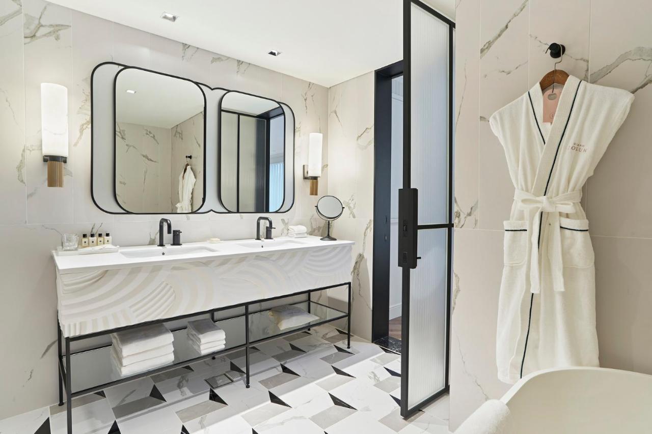 Grand Josun Busan Bagian luar foto Bathroom