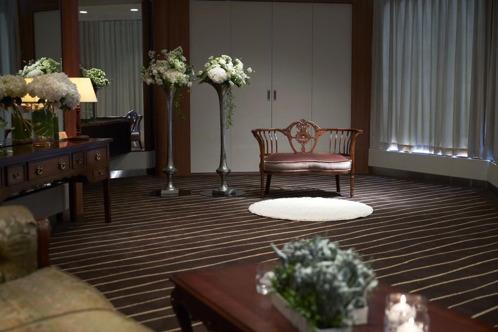 Grand Josun Busan Bagian luar foto A room at the hotel