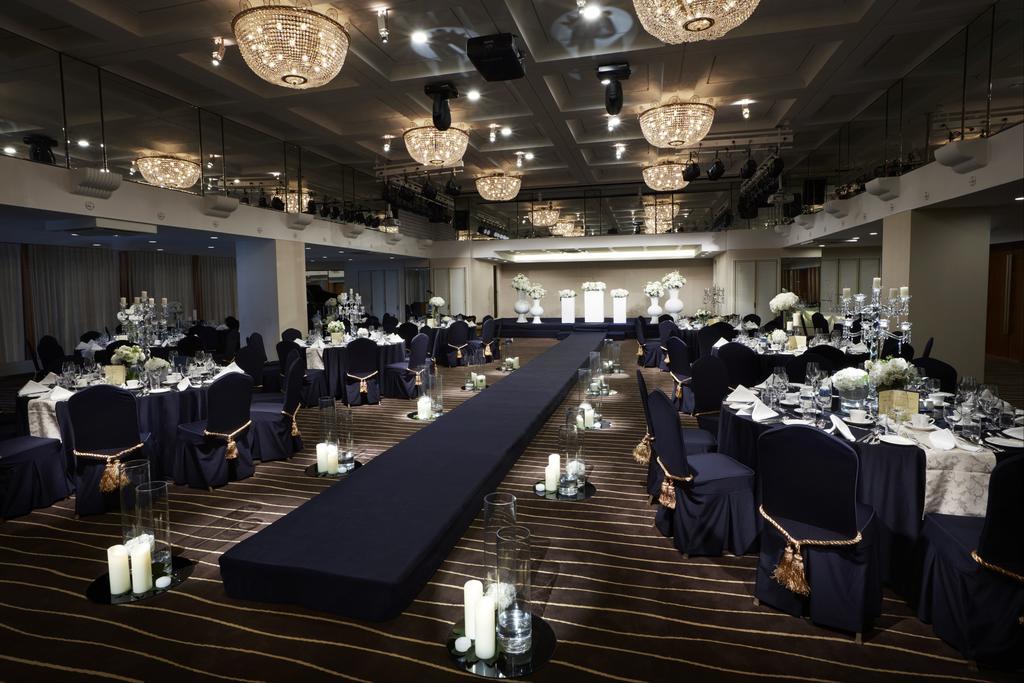 Grand Josun Busan Bagian luar foto The ballroom at the Mandarin Oriental, Tokyo
